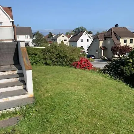 Sentralt Pa Byhaugen, Naer Ons Villa *